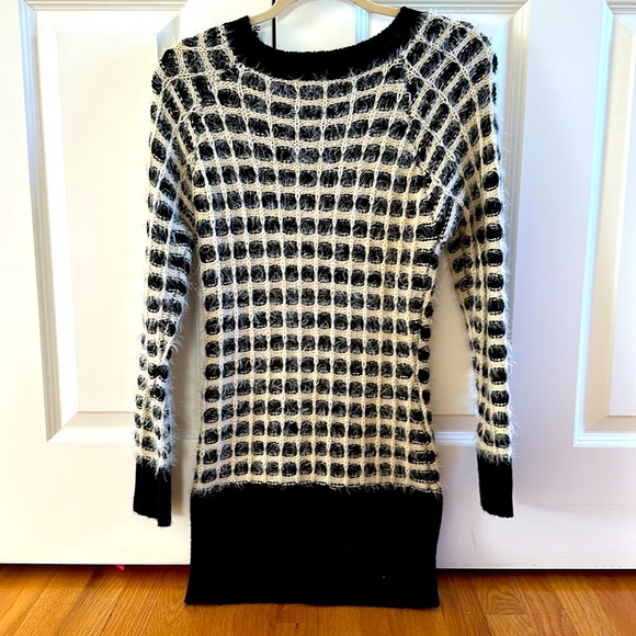 LF Soft Fuzzy Knit Black & White Tunic - Picture 3 of 5